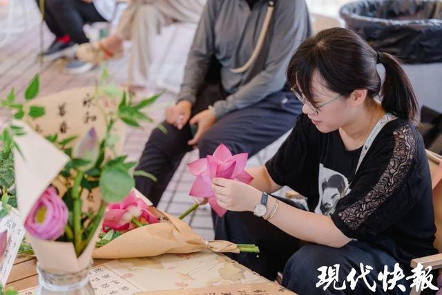 苏州观前荷花市集开市啦