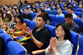 山东高校美术与设计教育联盟——“新时代的设计教育与影视传媒教育”研讨会在青岛黄海学院召开图片