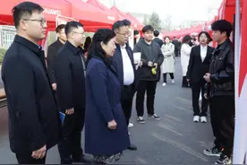 万人围观！郑州大学“挑战杯”终审决赛上演“最强大脑”大PK图片