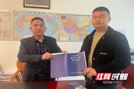 北塔区住建局核发首张居民自建房建筑工程施工许可证图片