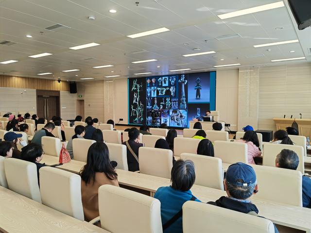 人文经济激活消费新动能|从一场热门巡展看文博进阶激活文化消费