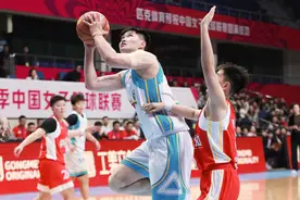 首钢女篮主场首秀破百，邵婷领衔功勋球员“回家”图片
