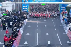 女子破纪录！海沧半马冠军出炉！2万人热力开跑~图片