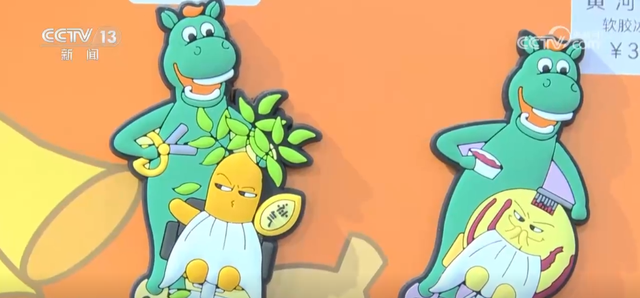 文创里的夏天|“圈粉”又“吸金”，小文创撬动文旅大经济