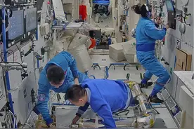 中国空间站首个舱内在轨机器人试验来了！视频揭秘→图片