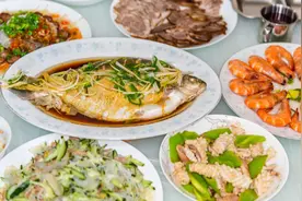 清明节在家祭拜祖先时，你在想什么图片