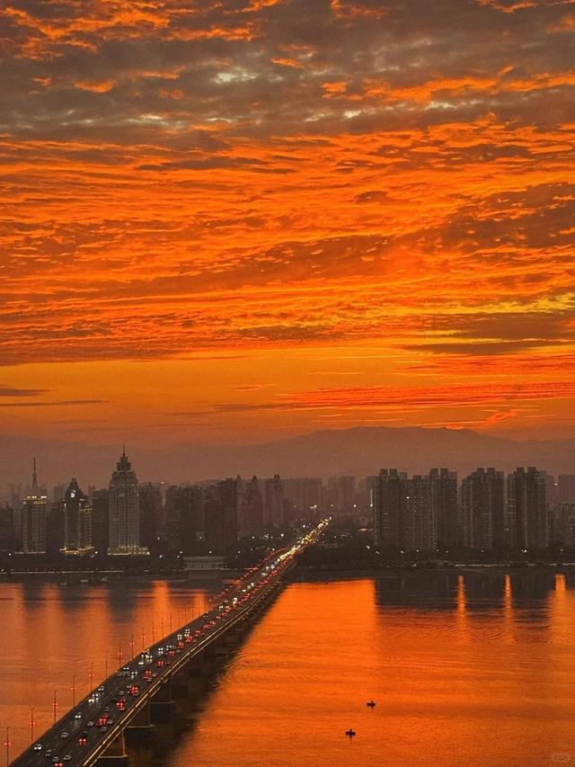 在江西，邂逅一片天空的浪漫