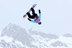 银牌！苏翊鸣创中国单板滑雪世锦赛历史最佳战绩图片