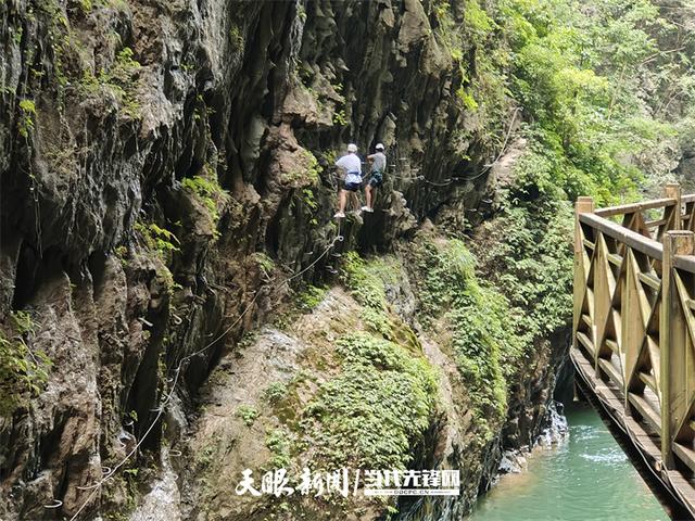 青春实践派｜“尖叫”声响彻峡谷！南江漂流多元玩法燃爆盛夏