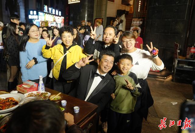 跟着美食游武汉 | 寻一味、见一城，百味人间引客来