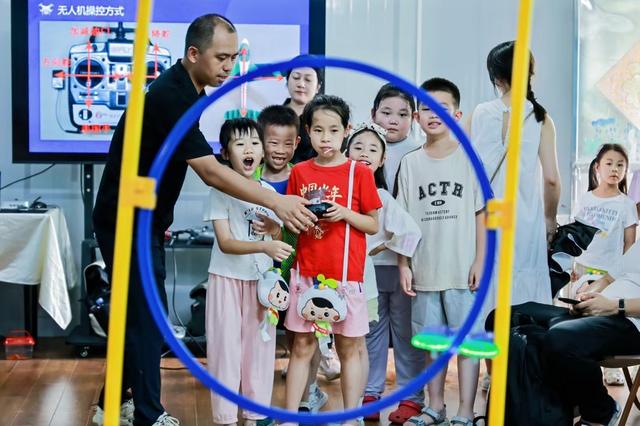 南海，全速飞向“飞手之城”