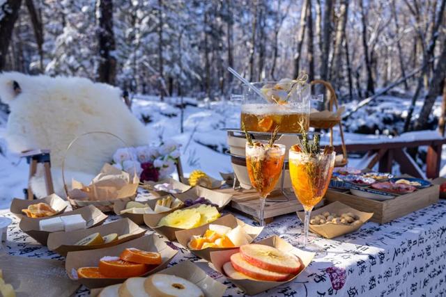 就在明天！解锁安图冰雪王炸玩法→