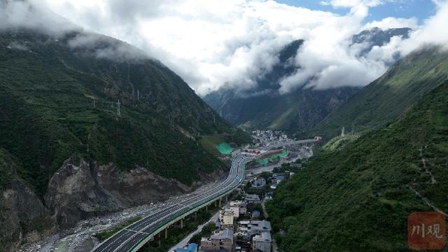 九绵高速即将全线通车 沿线群众的“旅游饭”越吃越香