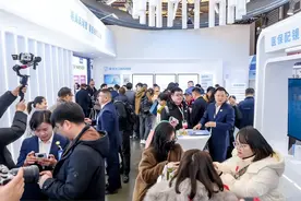 医保配镜项目引关注：有望填补医保空白，推动近视防控图片