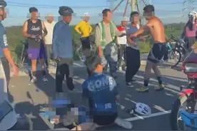 男童骑行被碾压司机以过失致死罪被捕 亲属：不理解为何定为刑案图片