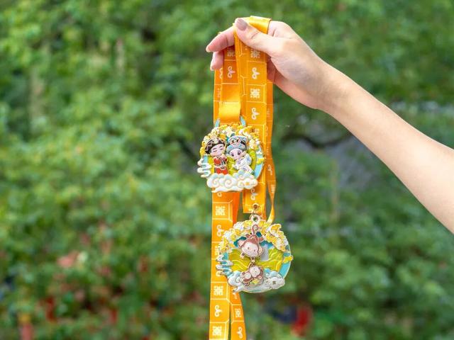 青睐绵阳 ‖ 冲！九皇山打卡领奖牌倒计时不足1个月，彩林秘境同步来袭，赶紧冲！