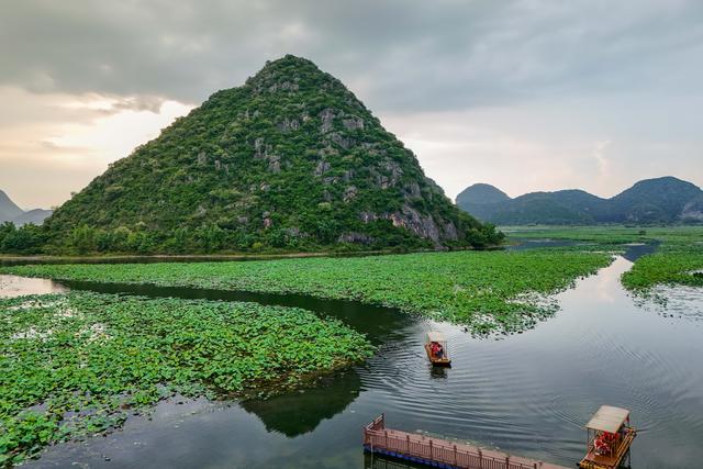 云南普者黑：山水画卷里升腾“夏日经济”