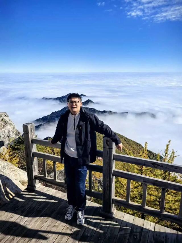 国庆第二天，太白山云海翻滚，游客如临仙境