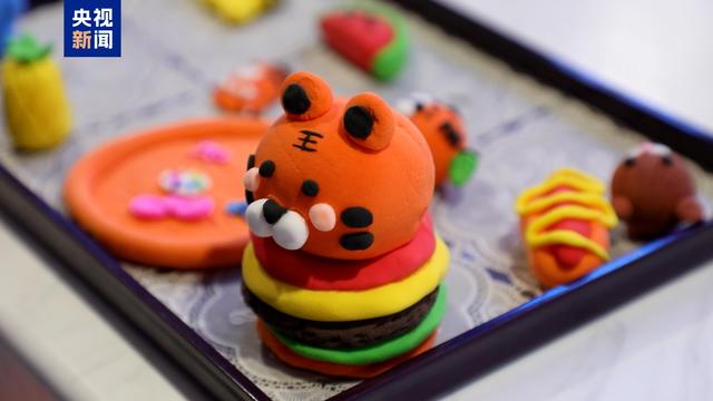 黑龙江首趟“萌虎”主题列车启程！预热最美冰雪季