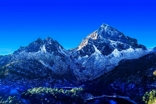 凉山冬日私藏路线，一天解锁“冰与暖”的双倍治愈