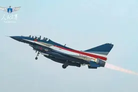 中国空军，飞赴沙特！图片
