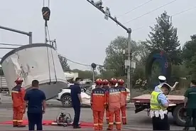 周琦肘击球员被夺权驱逐，被伤球员已住院图片