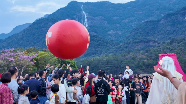 三天迎客创新高！白水寨“寻仙转运”持续火爆，年味不减等你赴约