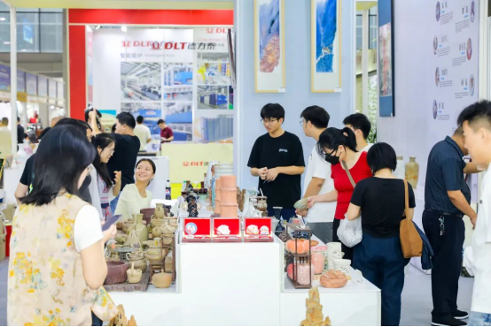 拓展“陶瓷+”多元融合 构建高水准产业平台 2025湖南（醴陵）国际陶瓷产业博览会开幕