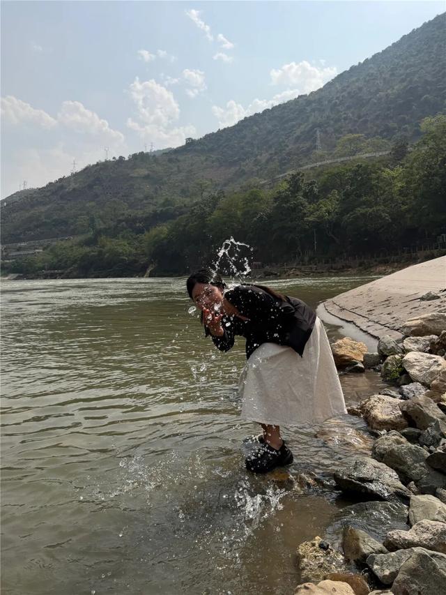 从昆明坐动车去怒江，开启一场治愈又野性的峡谷之旅