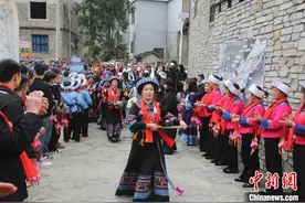 贵州册亨： 多彩民俗喜迎布依“三月三”图片