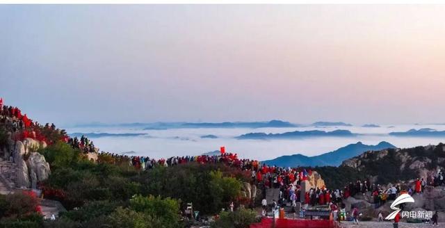 组图丨泰山之巅 与太阳庄严赴约
