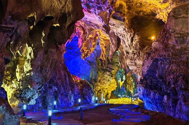 广西百色吉星岩溶洞景区焕新升级静待黄金周