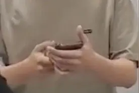 北大一硕士在女厕所偷拍被抓：手机存多段视频！警方校方回应图片