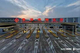 珠海如何打造全球供应链服务中心？探访粤港澳物流园图片