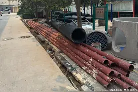 壹点帮办|聊城开发区一老旧小区改造“停摆”，居民有话说图片