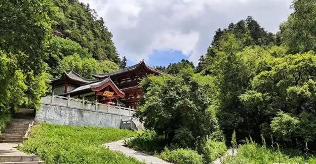 首阳山旅游攻略