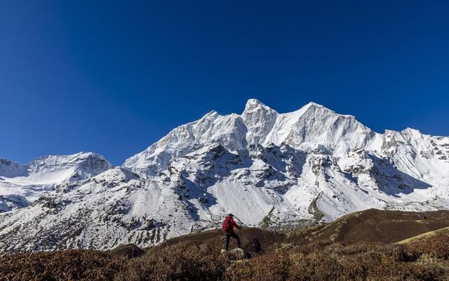 周末·科普丨资深驴友劝退：走过珠峰东坡徒步，却不敢挑战鳌太线