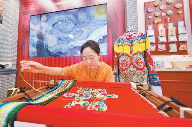 盛会开幕 共绘服贸新蓝图