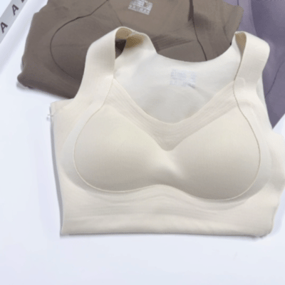 冬天穿得少的女生真的不怕冷吗？