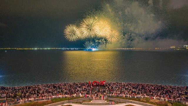 临港，如何成为节日“顶流”？