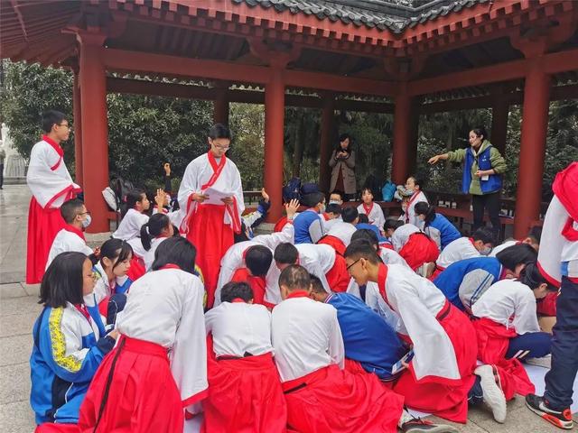 安逸四川 乐游绵阳 ‖ 在李白故居，月下樽前重走诗路，山水笔墨皆是课本