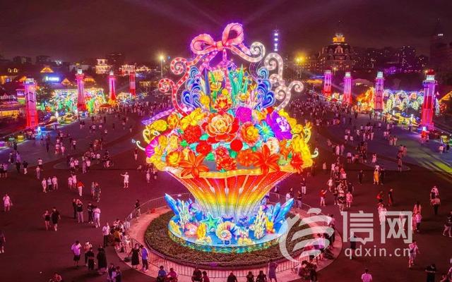 日夜双景焕彩 青岛金沙滩啤酒城解锁双重欢乐