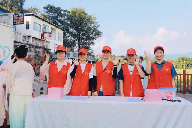 【团团严选】川渝一家亲—— 这场古风交友带你邂逅中式浪漫→