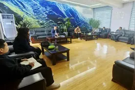 安龙县司法局到晴隆法院沟通交流行政审判工作图片