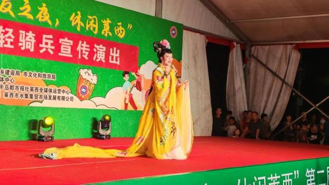 嗨啤、嗨演、嗨玩点燃夏日狂欢！快来月湖广场“嗨啤”一“夏”吧