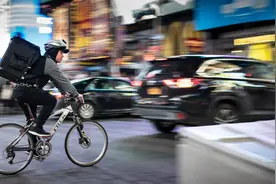 外卖和快递非常不一样图片