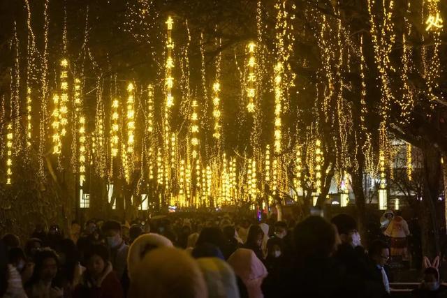 ‌长安入梦：当唐诗在曲江街头“活”起来