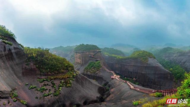 【每日一图@湖南】雾起高椅岭：闯入一场丹霞山水画的梦境时刻