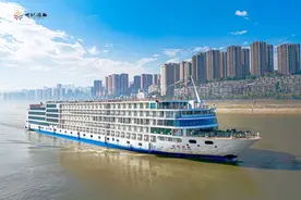 三峡游再添万吨级游轮，新一代游轮“世纪远航”号首航图片