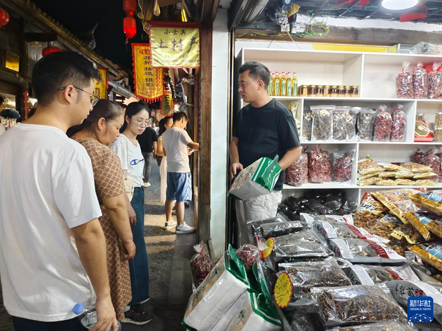 8天迎来百万客，闽西小城缘何红火？